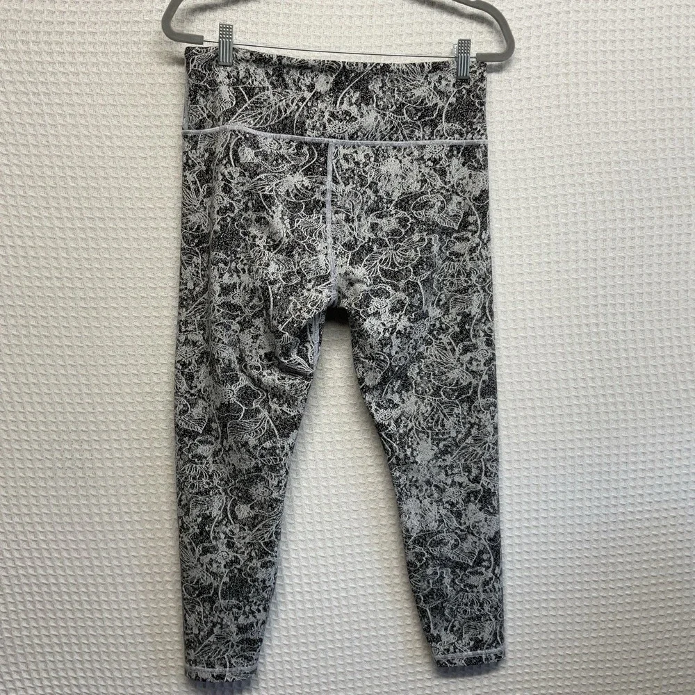 Athleta Large Black White Floral Elation‎ Graffiti 7/8 Tight Leggings Athleisure